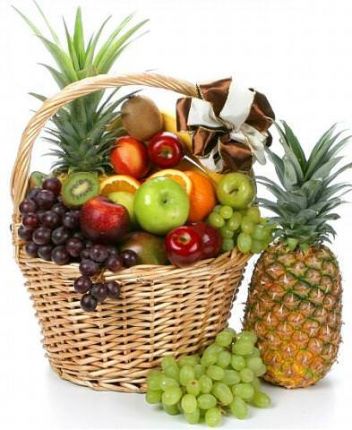 Корзина " Ананасовое счастье" - купить фруктовую корзину с ананасом и бананами с доставкой в по Сочи